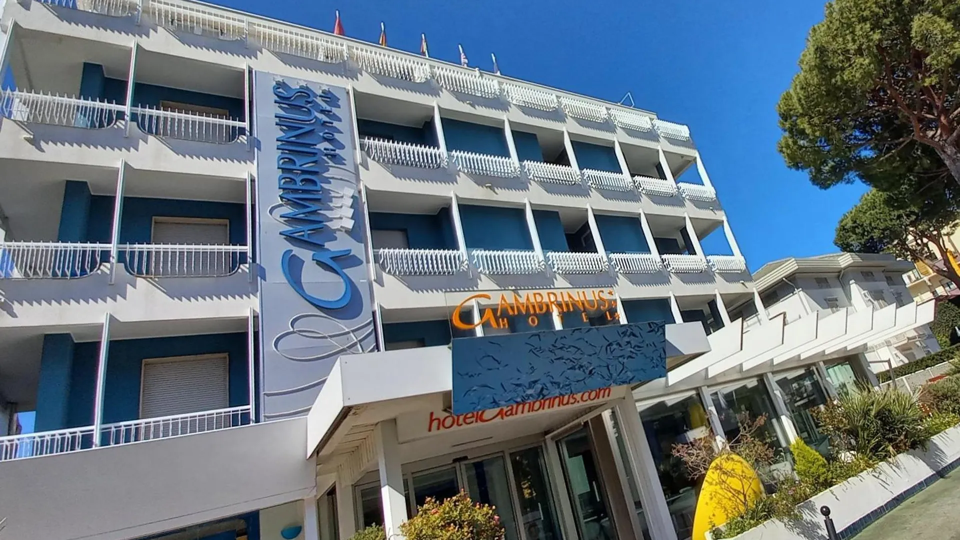 Hotel Gambrinus contacts